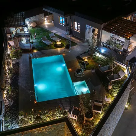 Βίλα Lady Dafni With Private Heated Pool
