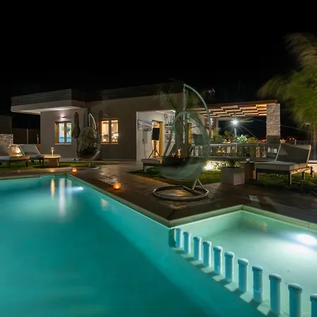Βίλα Lady Dafni With Private Heated Pool