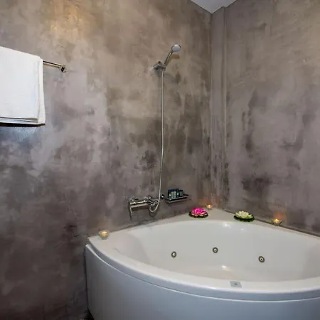 Lady Dafni With Private Heated Pool *