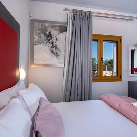 Lady Dafni With Private Heated Pool Villa *