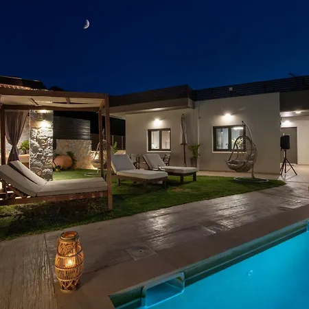וילה Lady Dafni With Private Heated Pool *