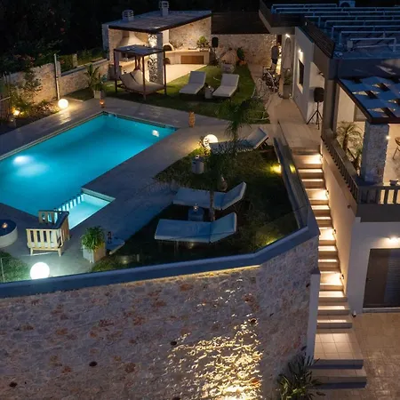 Lady Dafni With Private Heated Pool וילה מאלמה