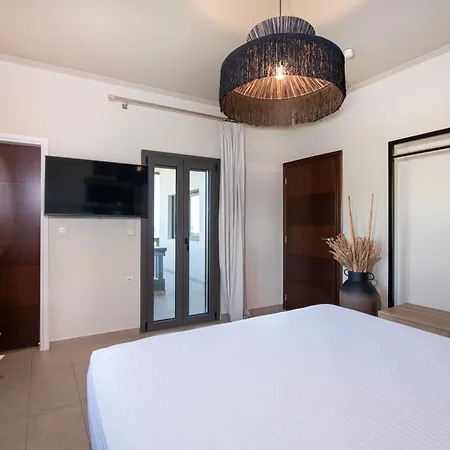 וילה Lady Dafni With Private Heated Pool מאלמה