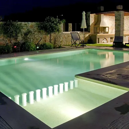 Lady Dafni With Private Heated Pool